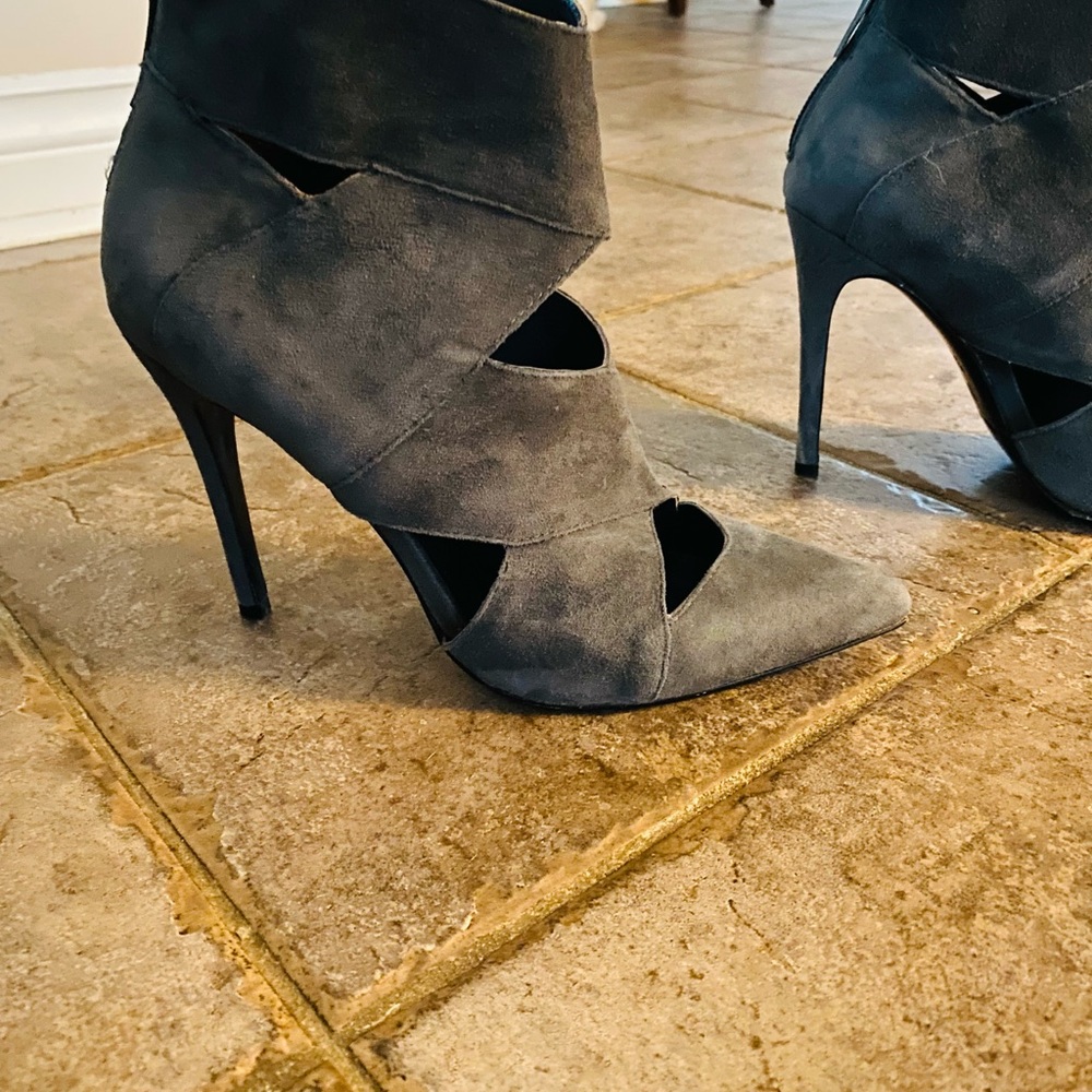 Marciano suede booties size 8,5